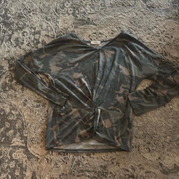 Camo long sleeve - Picture 1 of 1